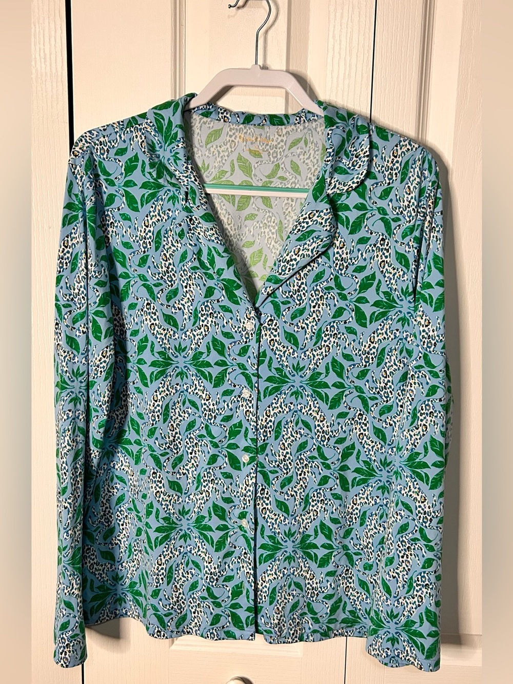 Lilly Pulitzer Women’s XL Blue & Green Leopard Leaf Print Button-Up Top Blouse